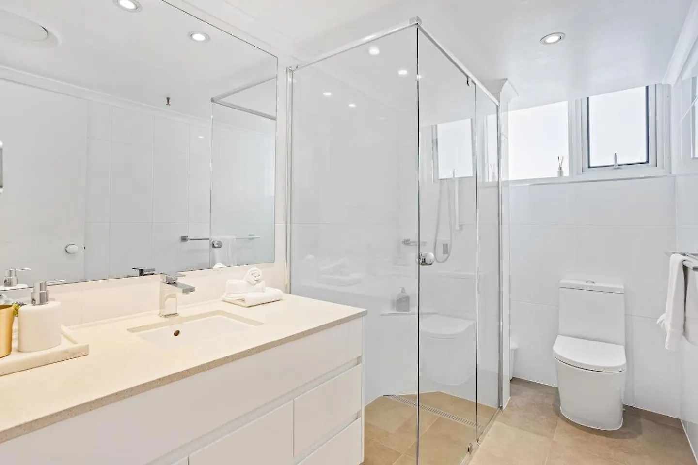 Apartment Ocean'S 14Th - Beachfront Resort-Style Living Gold Coast Australia