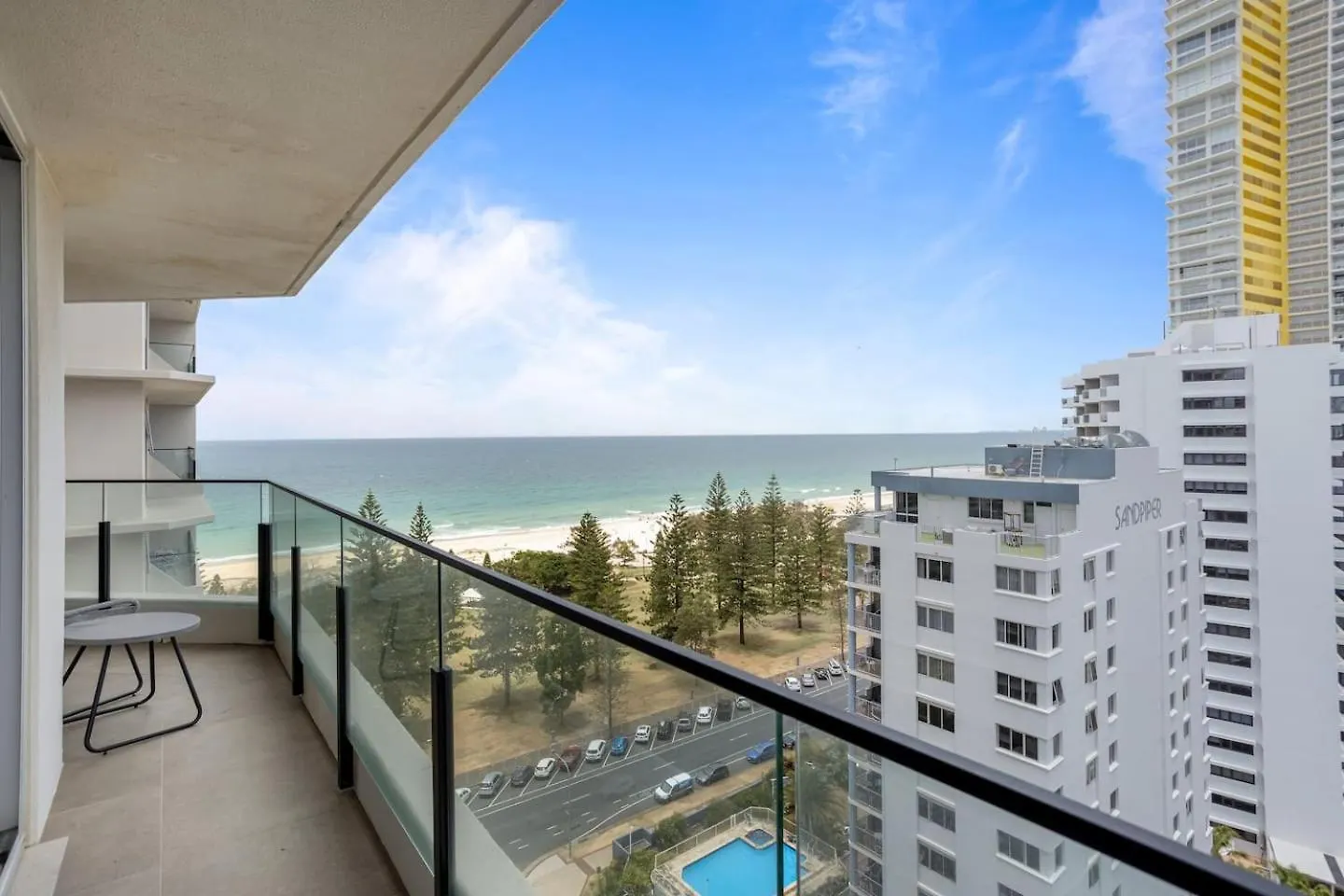 Ocean'S 14Th - Beachfront Resort-Style Living Gold Coast