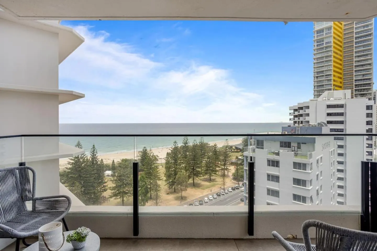 Apartment Ocean'S 14Th - Beachfront Resort-Style Living Gold Coast